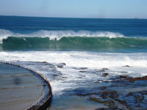 Newcastle Beach big wave 12-7-11